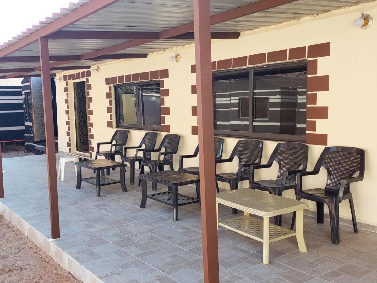 Wadi Rum Oryx Hostel & Tours Екстериор снимка