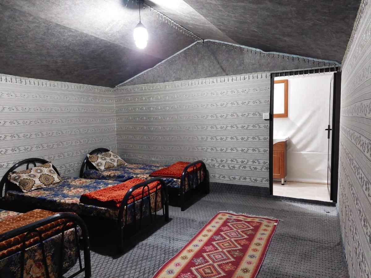 Wadi Rum Oryx Hostel & Tours Екстериор снимка