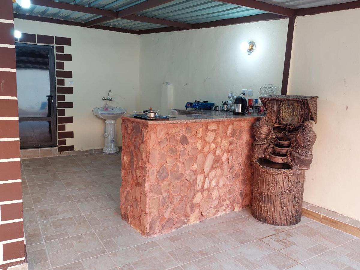 Wadi Rum Oryx Hostel & Tours Екстериор снимка