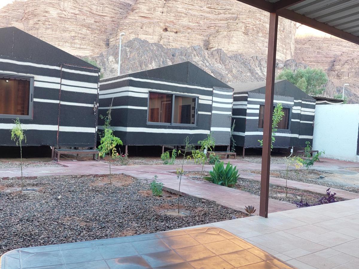 Wadi Rum Oryx Hostel & Tours Екстериор снимка