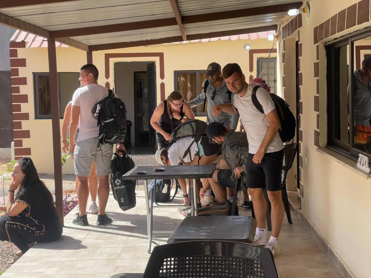 Wadi Rum Oryx Hostel & Tours Екстериор снимка