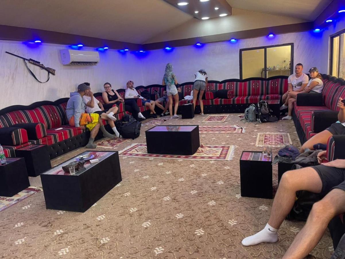Wadi Rum Oryx Hostel & Tours Екстериор снимка