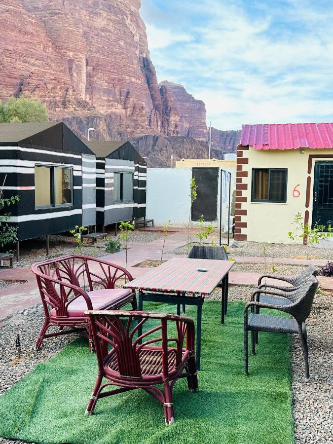 Wadi Rum Oryx Hostel & Tours Екстериор снимка