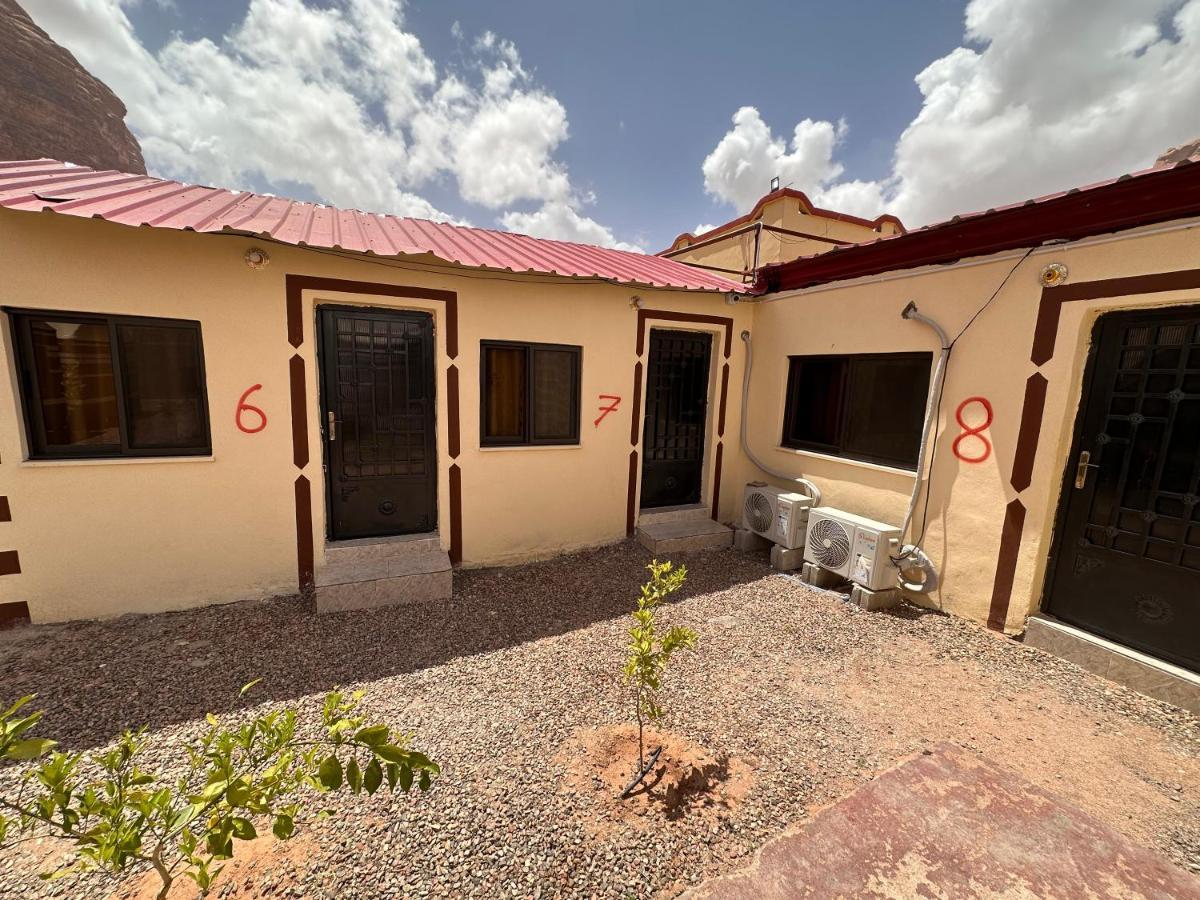 Wadi Rum Oryx Hostel & Tours Екстериор снимка