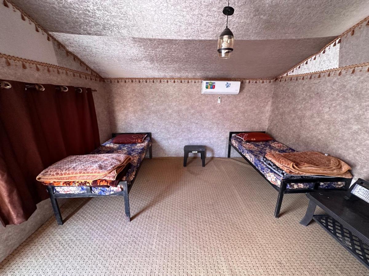 Wadi Rum Oryx Hostel & Tours Екстериор снимка