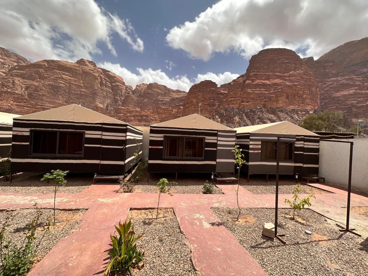 Wadi Rum Oryx Hostel & Tours Екстериор снимка